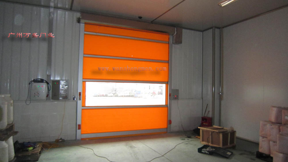 湖南辣妹子快速门、快速卷帘门安装